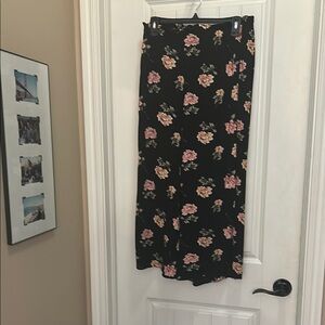American Eagle Medium Floral Black wide leg pants
